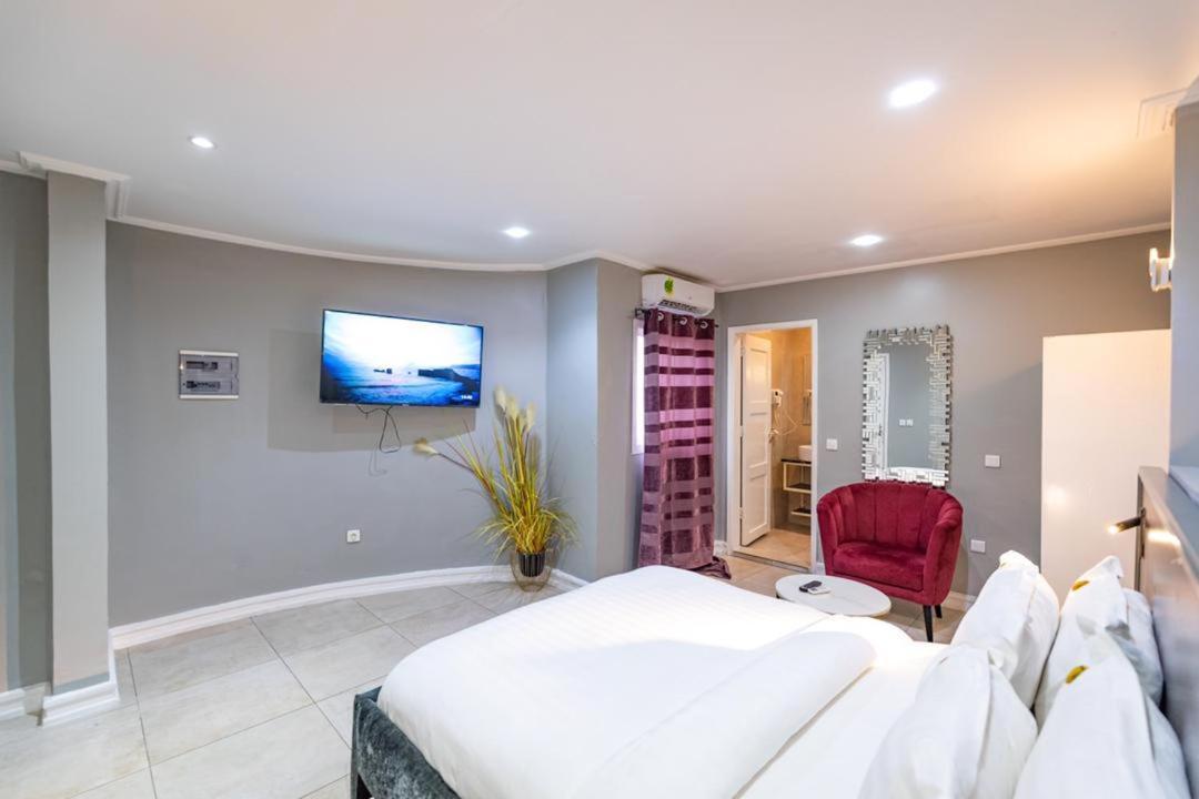 Villa Magnum Дуала Екстериор снимка