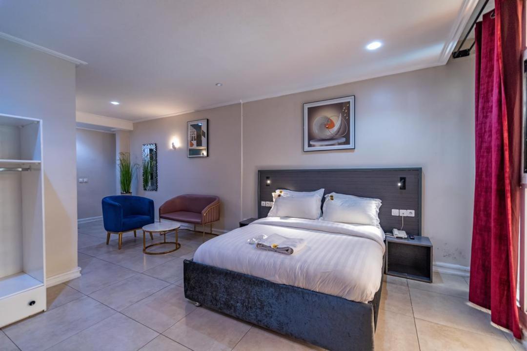 Villa Magnum Дуала Екстериор снимка