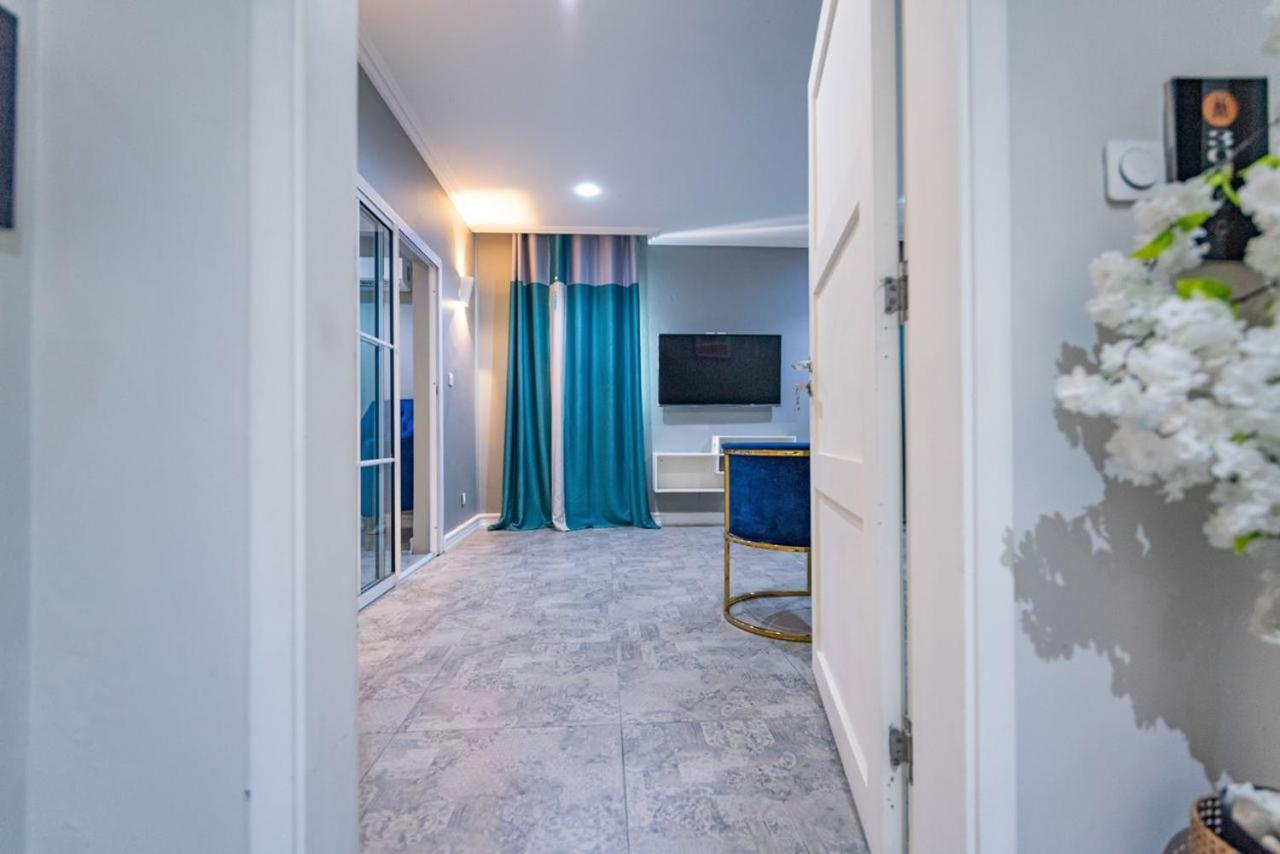Villa Magnum Дуала Екстериор снимка