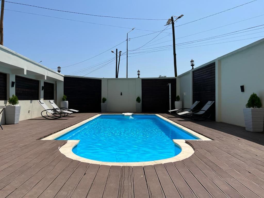 Villa Magnum Дуала Екстериор снимка